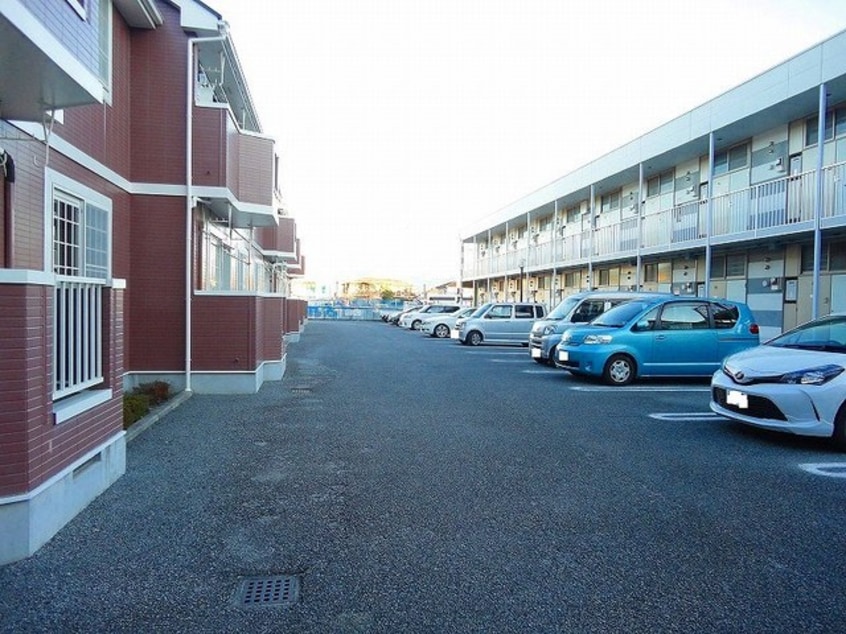  ヴィラ・グリ－ンリ－フＢ