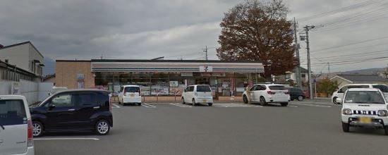 ｾﾌﾞﾝｲﾚﾌﾞﾝ 甲斐富竹新田店(コンビニ)まで380m LUMINEかなまるII