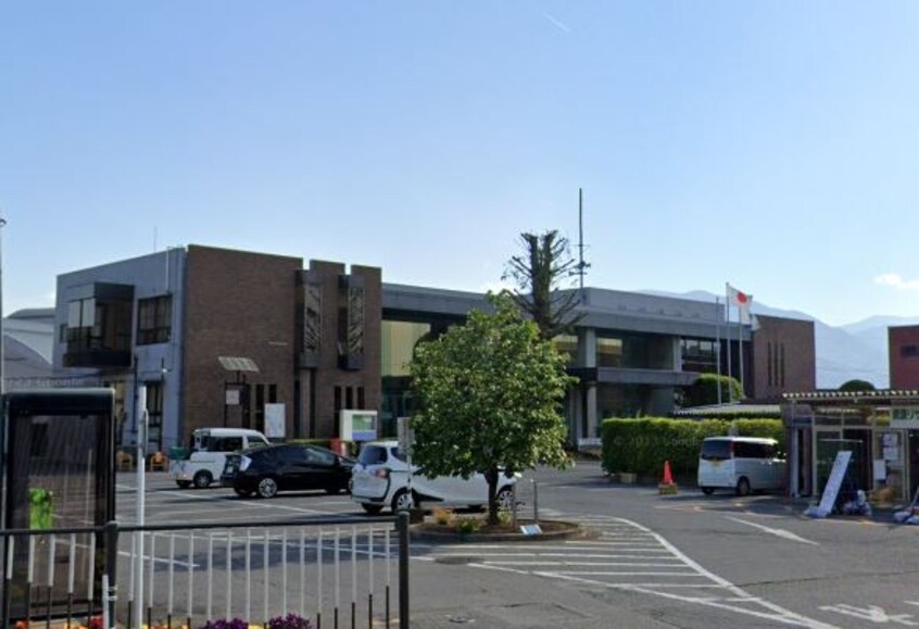 甲斐市役所双葉庁舎(役所)まで328m かわせみの里