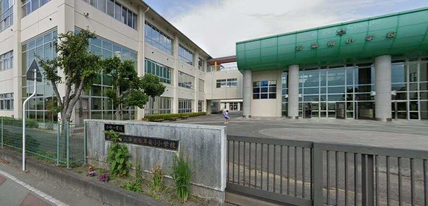 南ｱﾙﾌﾟｽ市立若草南小学校(小学校)まで828m リヴェールB