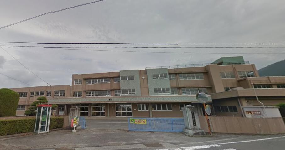 韮崎市立韮崎北西小学校(小学校)まで1699m ハイライン