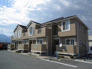 コモド　ピアッツア