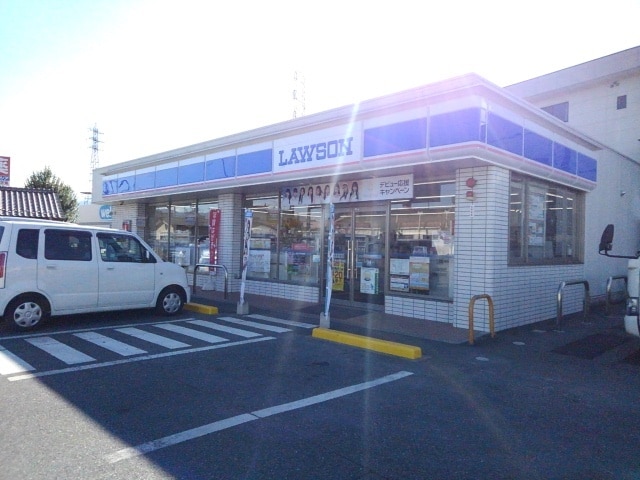 ローソン甲斐西八幡店.JPGまで800m ピオーネ　ドゥエ