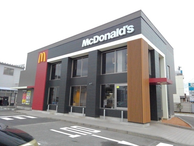 マクドナルド 甲府アルプス通りまで1400m カルム　ボヌール