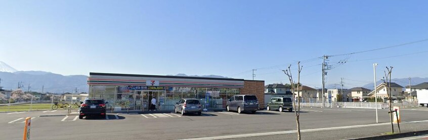 セブンイレブン 昭和町河東中島店(コンビニ)まで533m アイラナ　コア