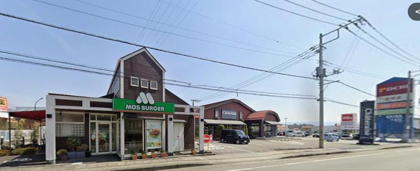 モスバーガー韮崎東店(その他飲食（ファミレスなど）)まで2998m Hosoda　Heights
