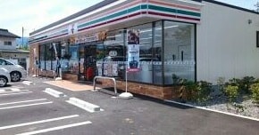 セブンイレブン山梨信玄橋店まで210m グリーン・レジデンス　Ｍ・Ｋ