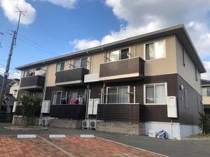 シャーメゾンイズスクエアーオリエ