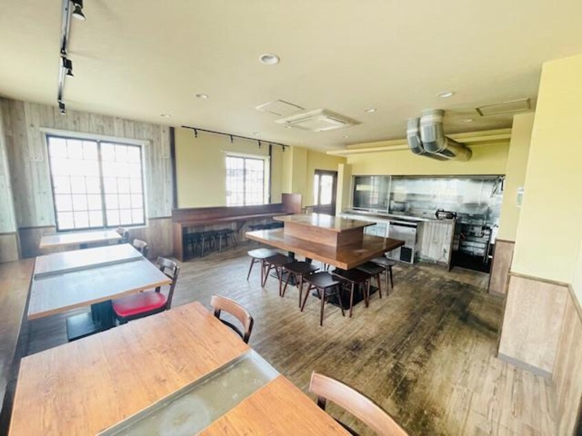  富任町店舗