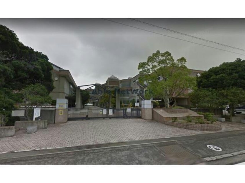 松山市立さくら小学校(小学校)まで667m グランドール余戸