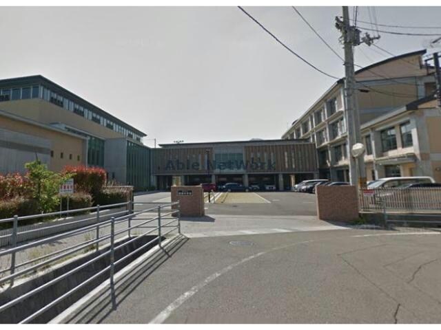 伊予市立港南中学校(中学校/中等教育学校)まで1995m グリーンパーク佐伯