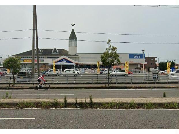 DCMダイキ伊予店(電気量販店/ホームセンター)まで806m グリーンパーク佐伯
