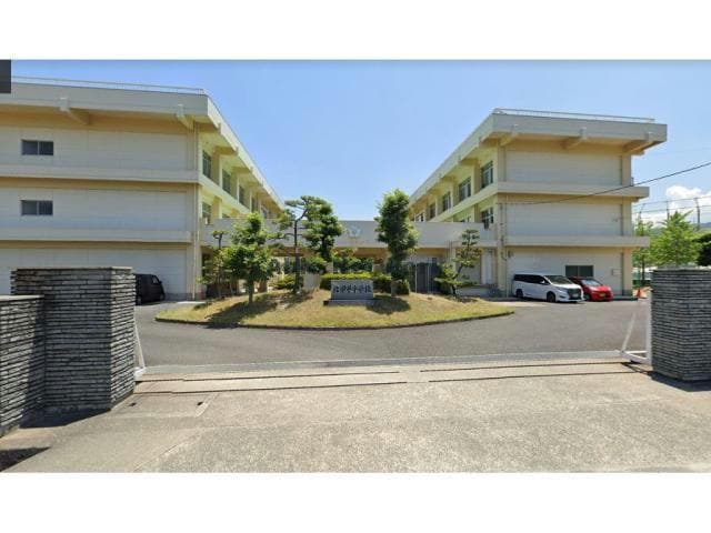 松前町立北伊予中学校(中学校/中等教育学校)まで2812m オレンジハイツSS