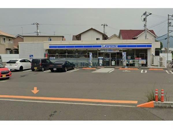 ローソン松前南黒田店(コンビニ)まで592m ドミール ベガ