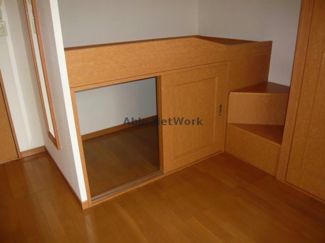  レオパレス松前役場前