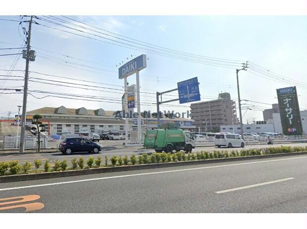 DCM朝生田店(電気量販店/ホームセンター)まで1430m コージィコートHAYASHI