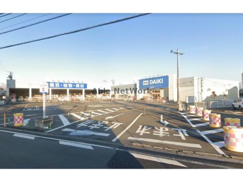 DCM余戸店(電気量販店/ホームセンター)まで1418m フォブール千都