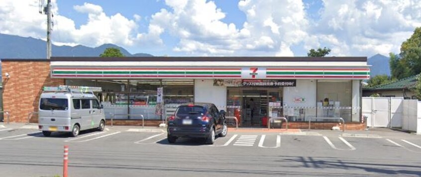 ｾﾌﾞﾝｲﾚﾌﾞﾝ 山梨上石森店(コンビニ)まで295m メゾンフォレストＡ