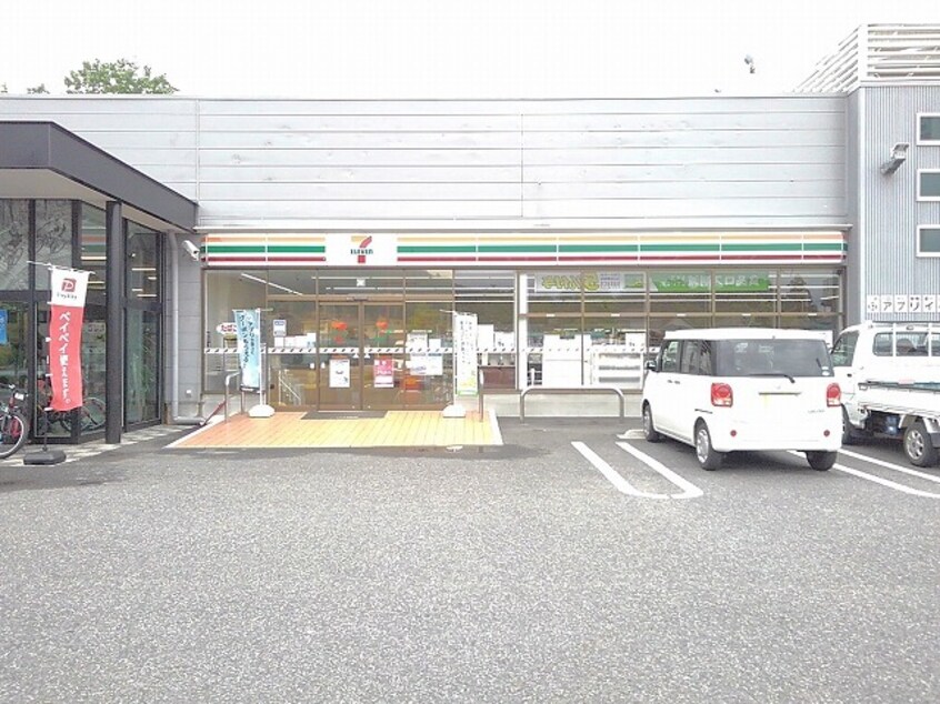 セブンイレブン甲府桜井町店.まで700m グレイス横根