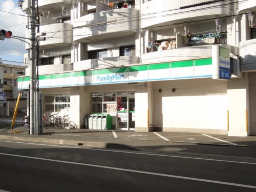 ファミリーマート 松山本町六丁目店(コンビニ)まで504m ライオンズマンション本町