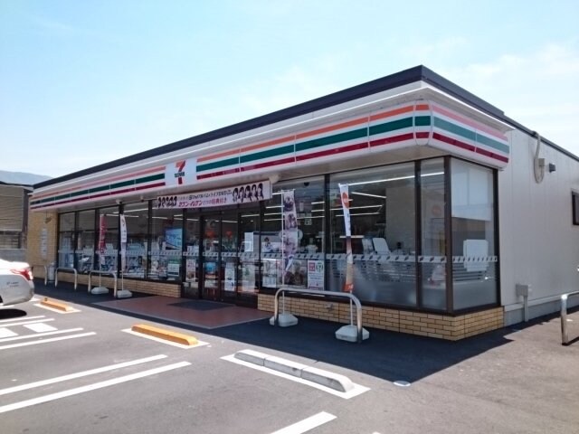 セブンイレブン新石手店様まで750m シェーネ・ハイマートＹ．Ｍ　Ｂ