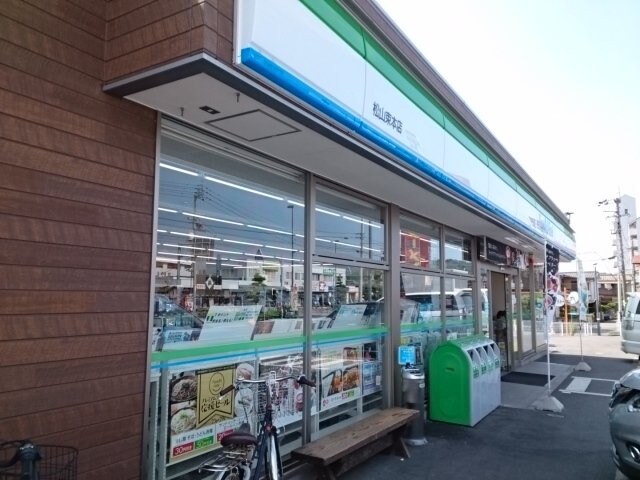 ファミリーマート束本店様まで700m シャンド・フルール　Ｙ