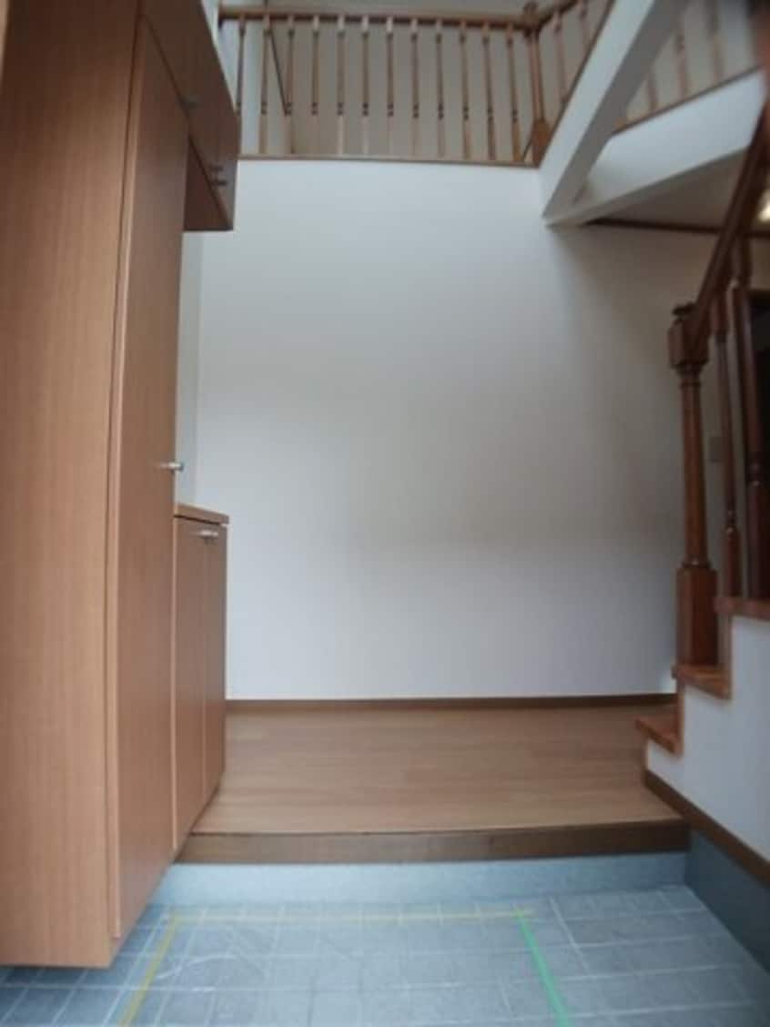 シンプルで使いやすい玄関です シャン・マンダリ－ヌＭ　Ｂ