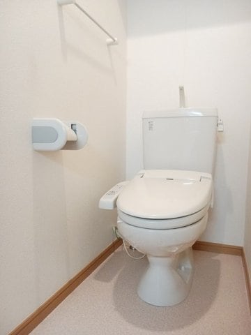 落ち着いたトイレです ジェルメ・メジェール山越