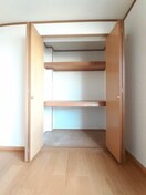 大きなものも収納できそうです シュピーレン空港通Ｂ