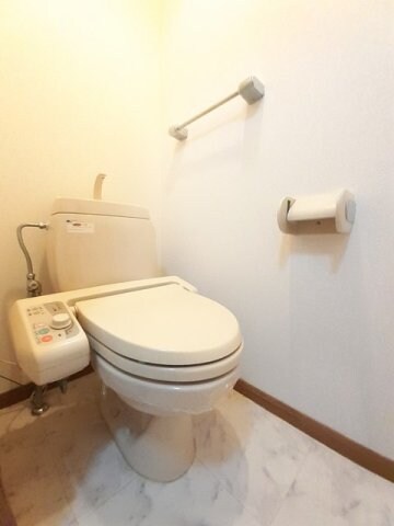 清潔感のあるトイレです シュピーレン空港通Ｂ