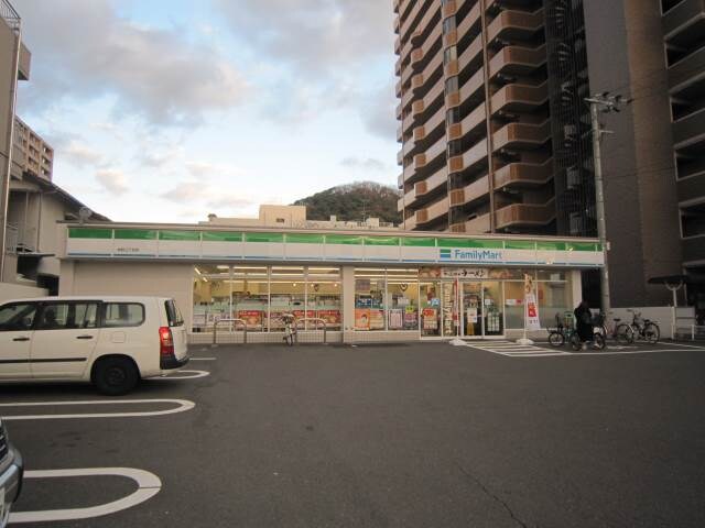 ファミリーマート本町三丁目店 275m フェリス