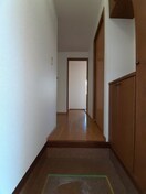シンプルで使いやすい玄関です エルディム小栗