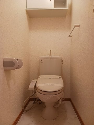 落ち着いた色調のトイレです ボヌール・Ｋ　Ｂ