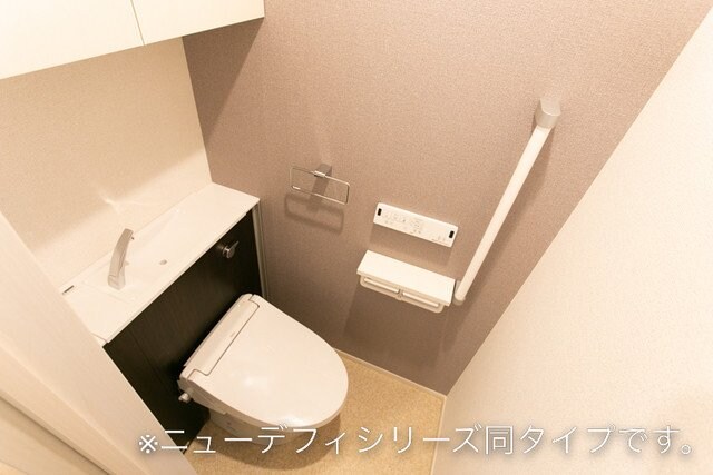 コンパクトで使いやすいトイレです ココル