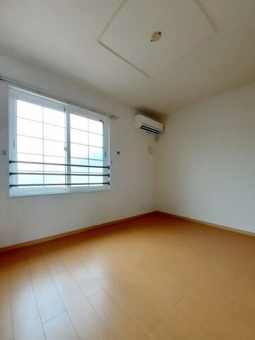 明るい色調の室内です トレスタージュ　Ｂ