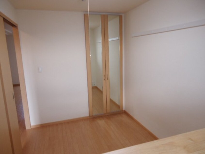 洋室 プラムガーデンYouki