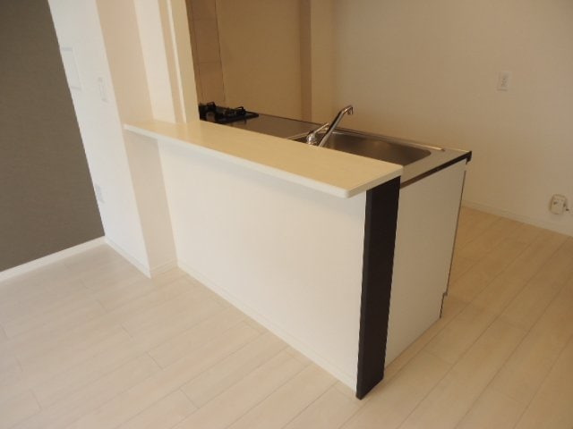 カウンターキッチン ユニヴァリィ　フクミ