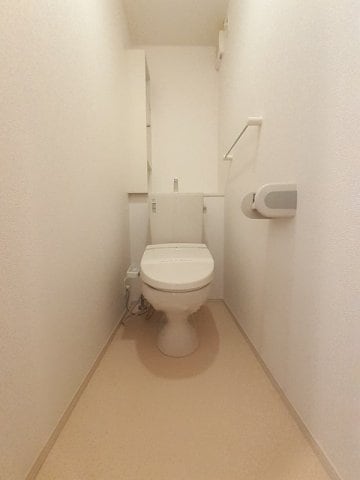 コンパクトで使いやすいトイレです ネイバリー　タウン