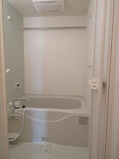 落ち着いた空間のお風呂です ブリーゼ