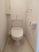 コンパクトで使いやすいトイレです ブリーゼ