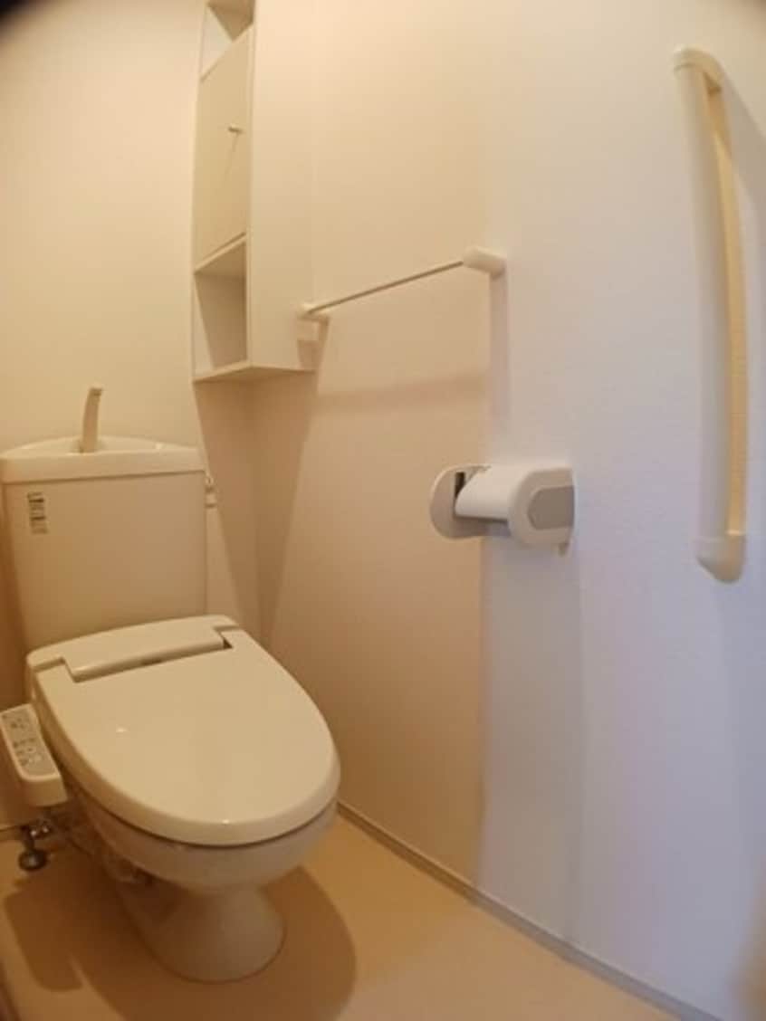 シンプルで使いやすいトイレです フロイデ北斎院