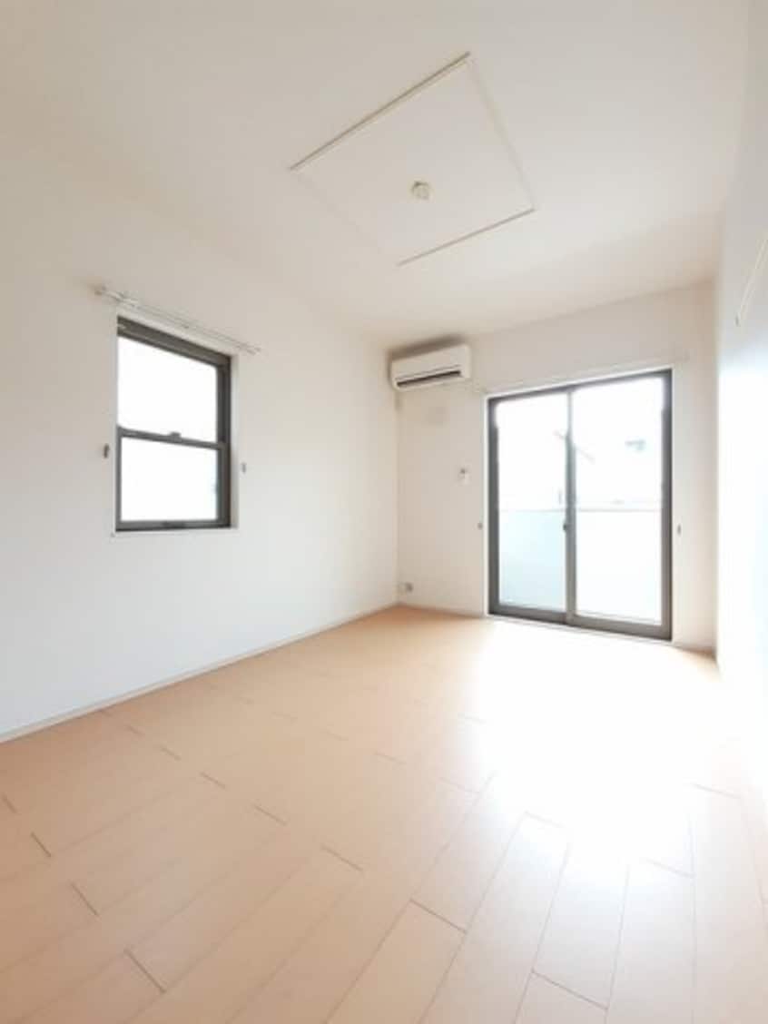 明るい室内です パークサイド椿