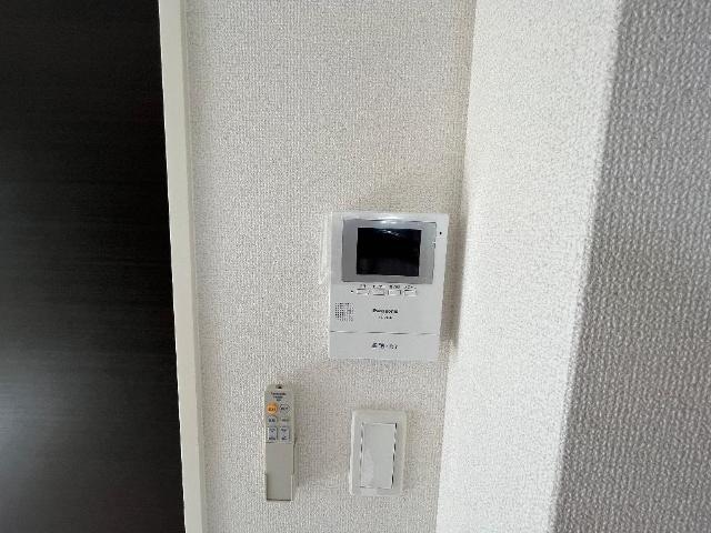 カメラ付インターホン（イメージ） シャイン・ウェスト