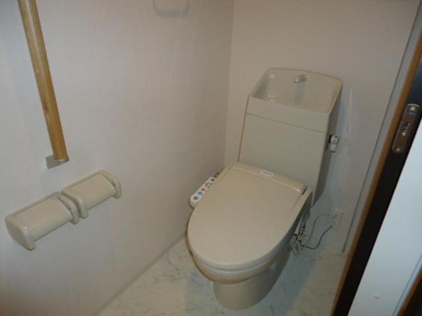 シャワー付トイレ カーサ　フェリーチェ