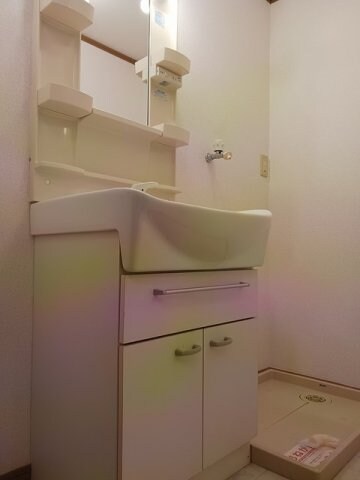 コンパクトで使いやすい洗面所 アルカンシエル・オーブ