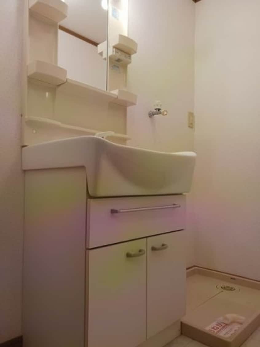 コンパクトで使いやすい洗面所 アルカンシエル・オーブ