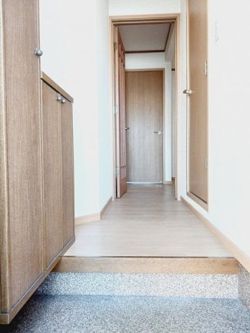 シンプルで使いやすい玄関です ウエストコート　Ａ