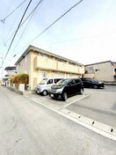 駐車場完備です プラシード山越　Ａ