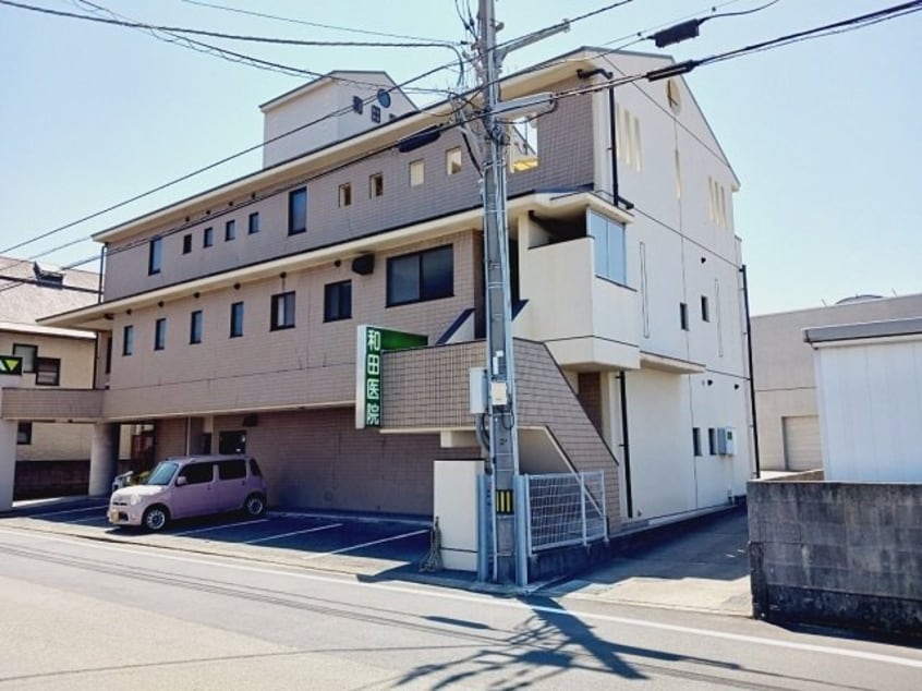 内科　和田病院様まで400m クレメント・エヌ　Ａ