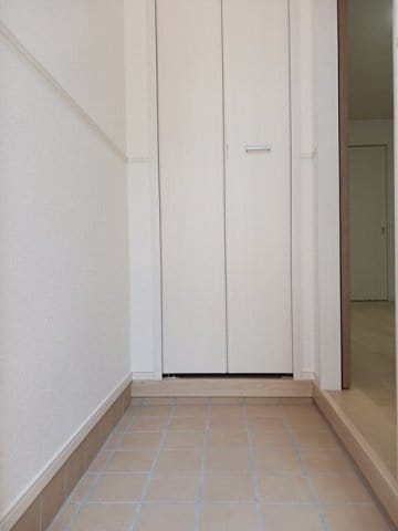 明るい玄関です シンフォニー